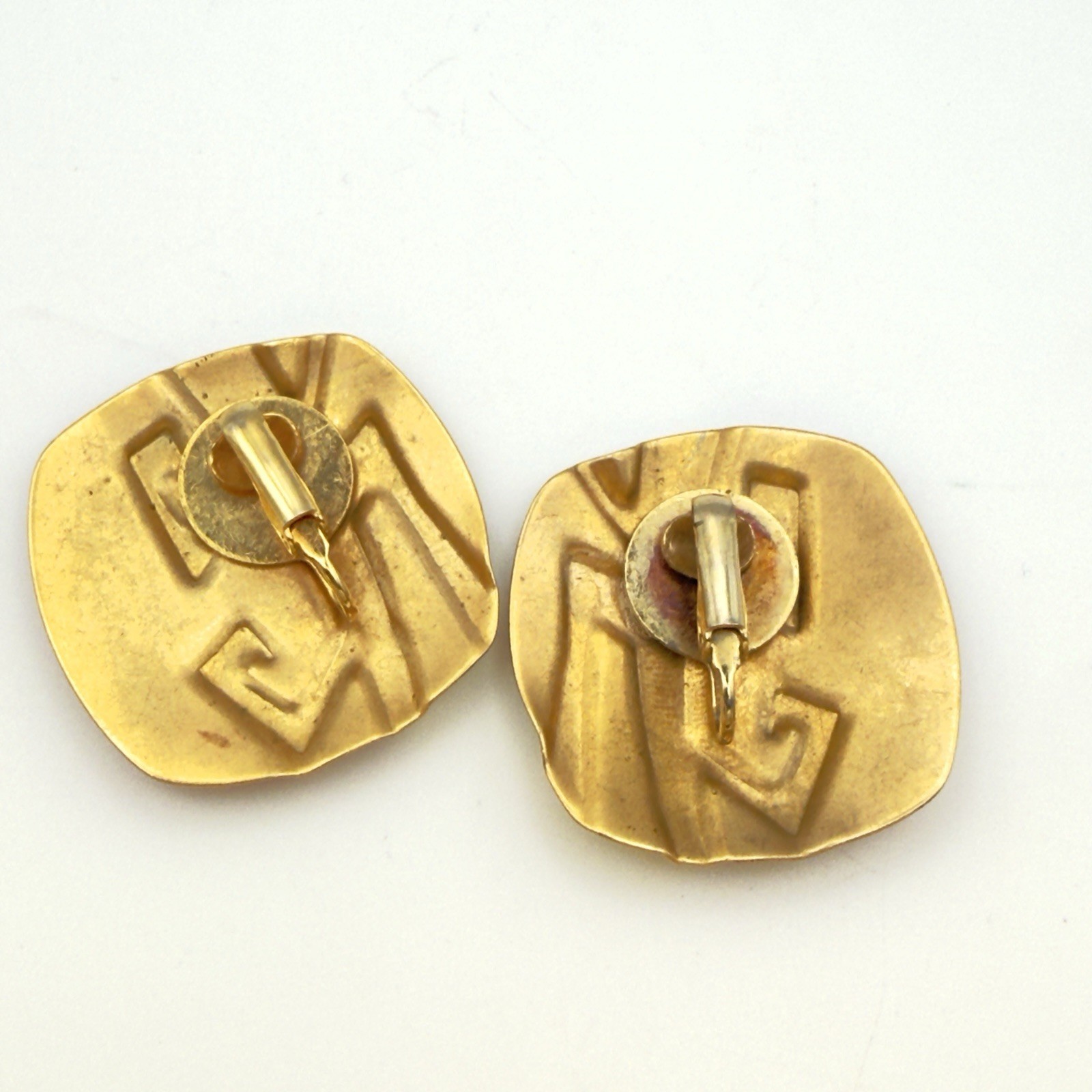 Vintage 80s Abstract Enamel Clip On Earrings Magenta Berry Gold Tone Statement