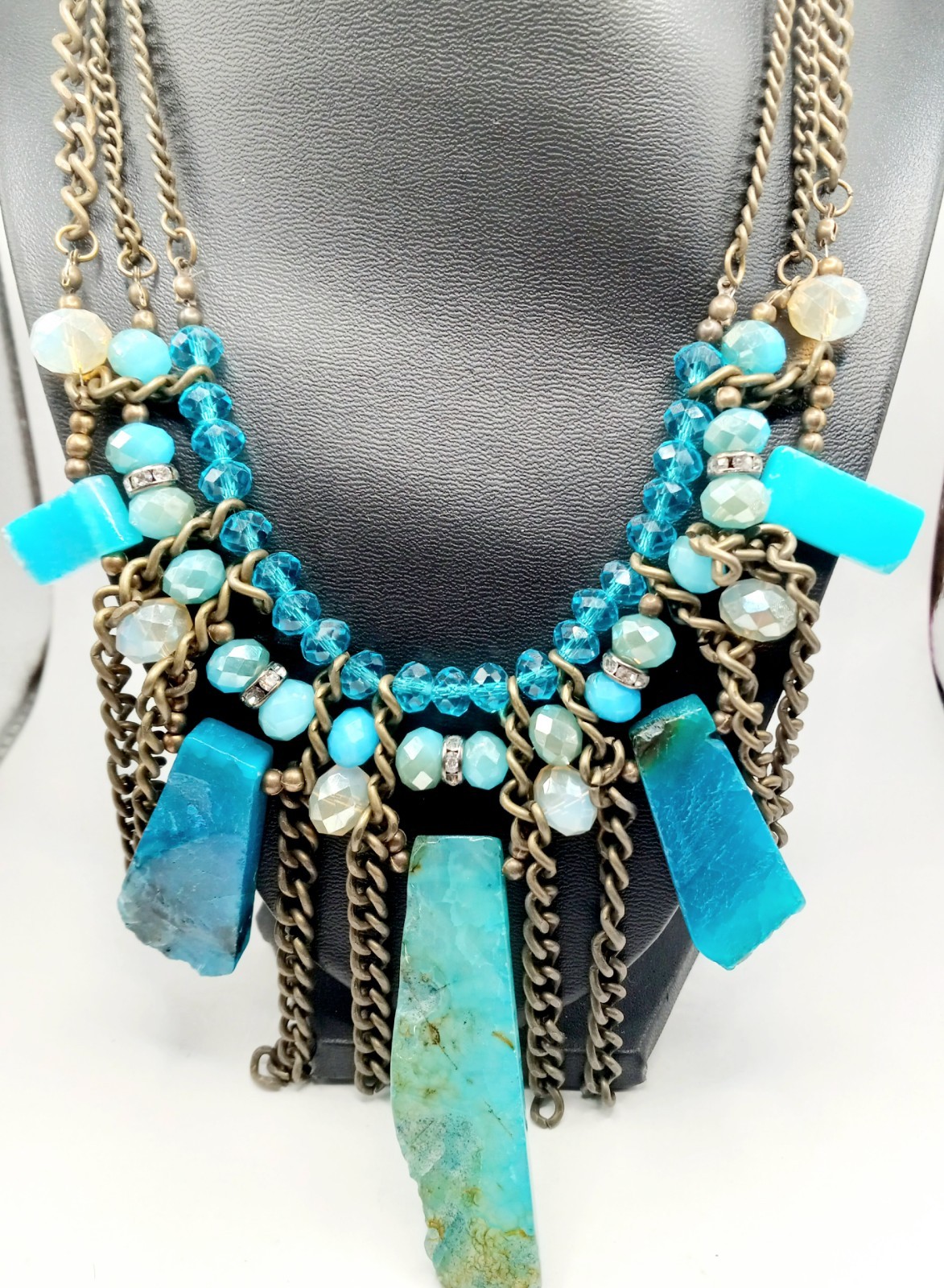 Vtg Natural Polished Stone & Brass Faceted Crystal Statement Necklace 8.5″ Drop