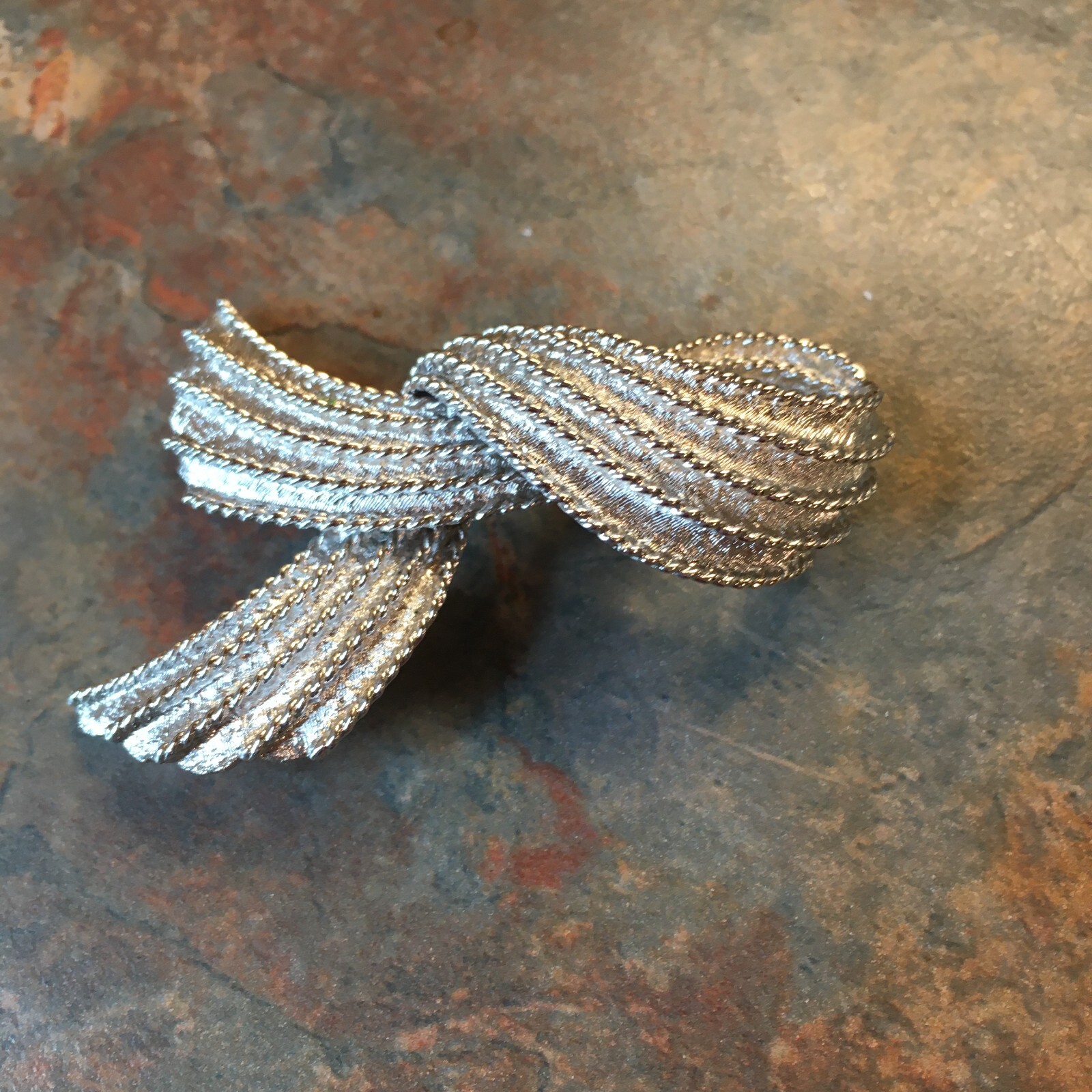 Vintage Monet Signed Twisted Swirl Ribbon Pin Brooch