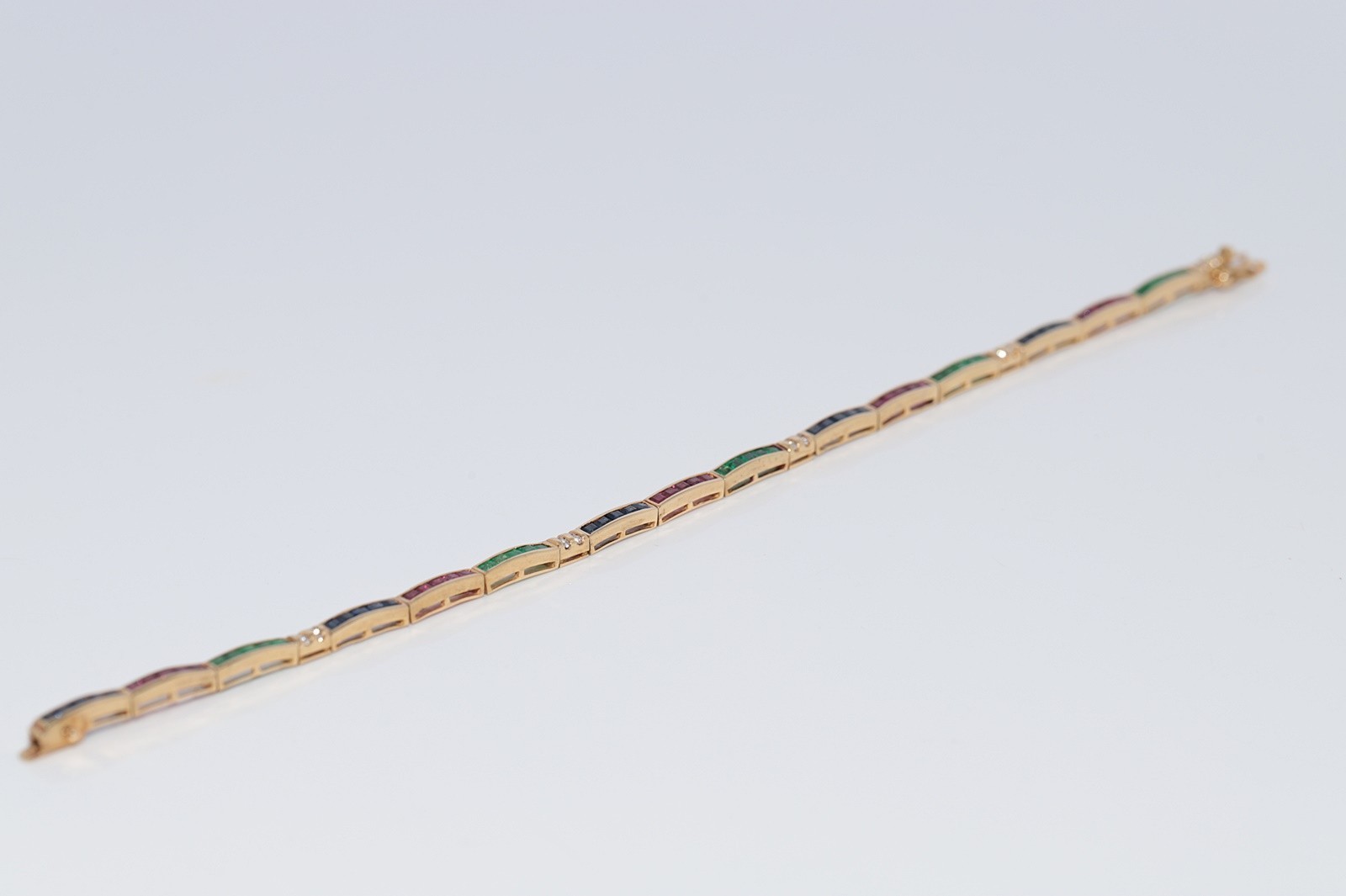 Vintage Circa 1980s 18k Gold Natural Diamond And Emerald Ruby Sapphire Bracelet