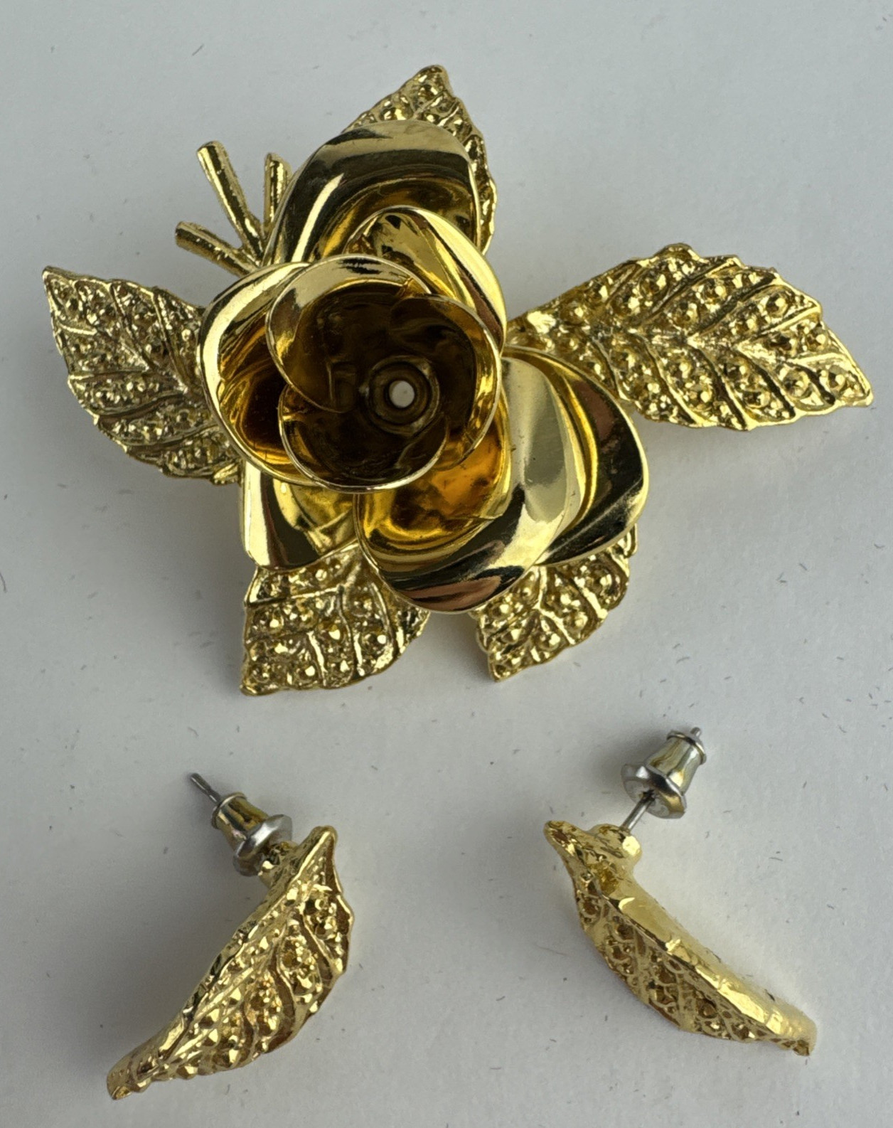 Tacoa Rose Brooch With Matching Earrings Textured Leaves Gold Tone