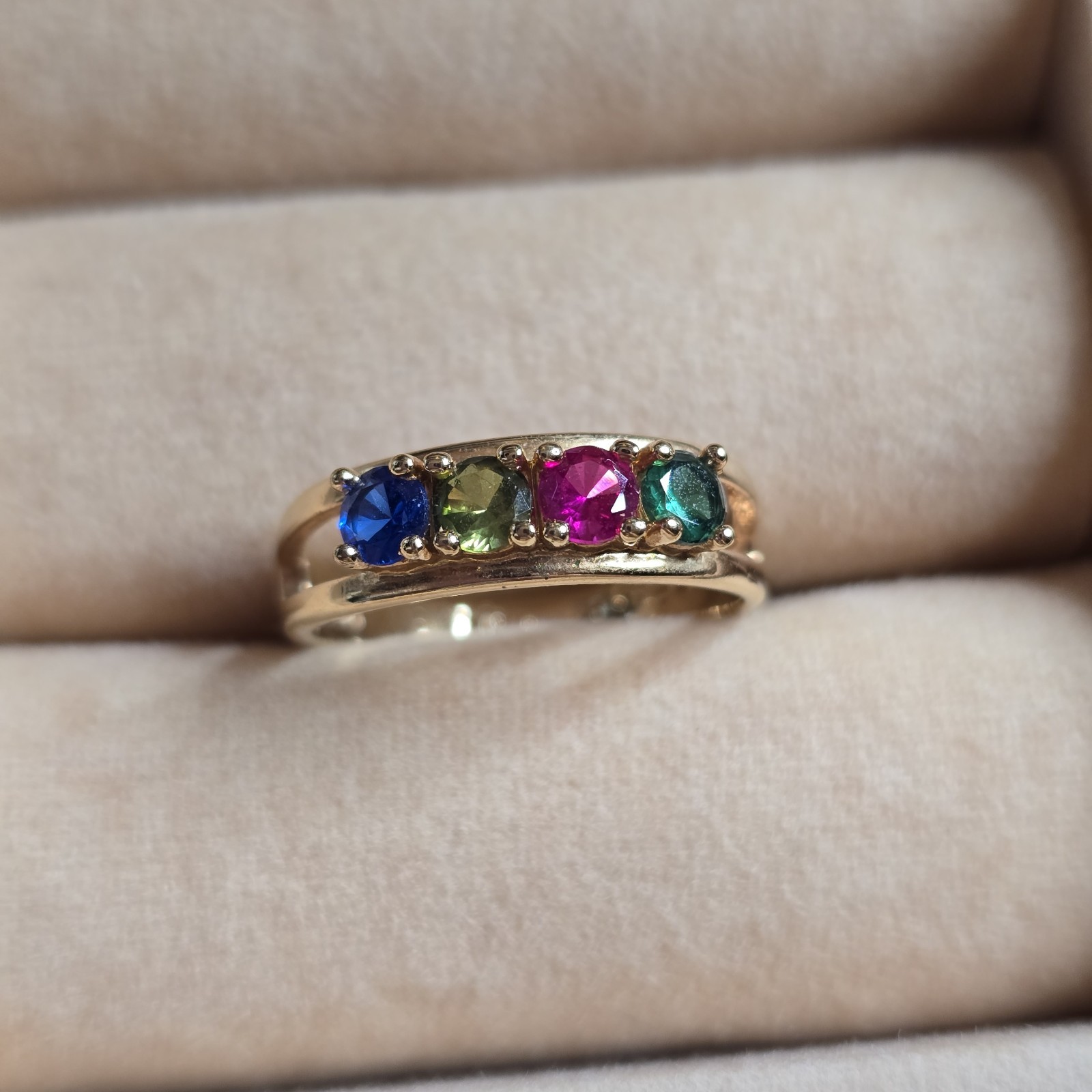 Vintage Sample MOTHERS Ring RUBY , SAPPHIRE, EMERALD & PERIDOT stones Size 6
