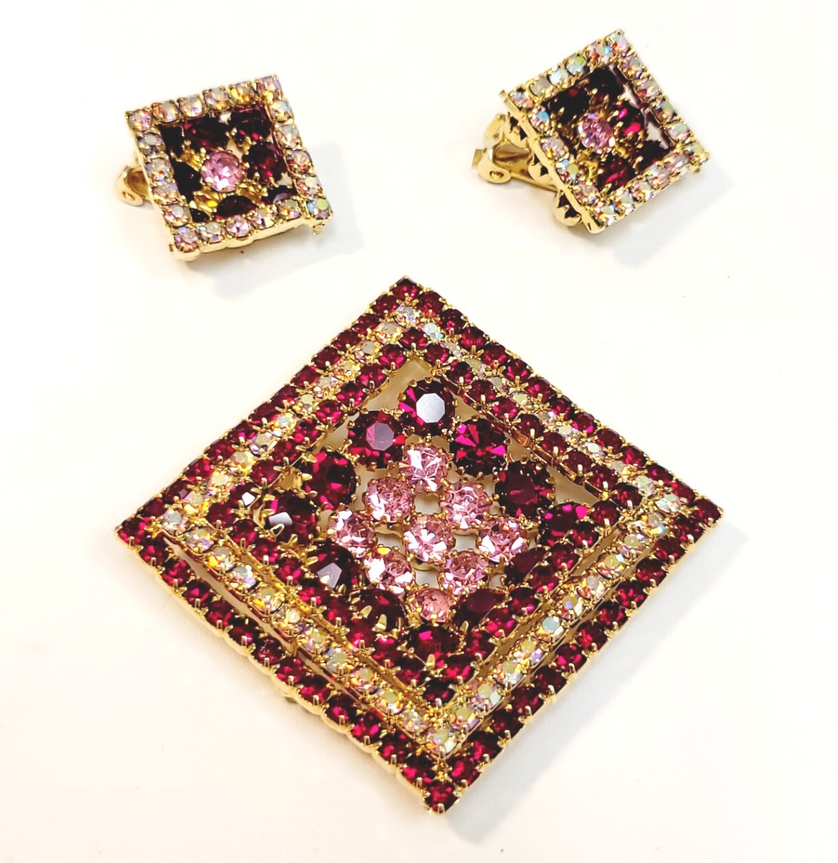 Vintage Weiss Pink Red AB Rhinestone Square Layered Brooch & Earrings
