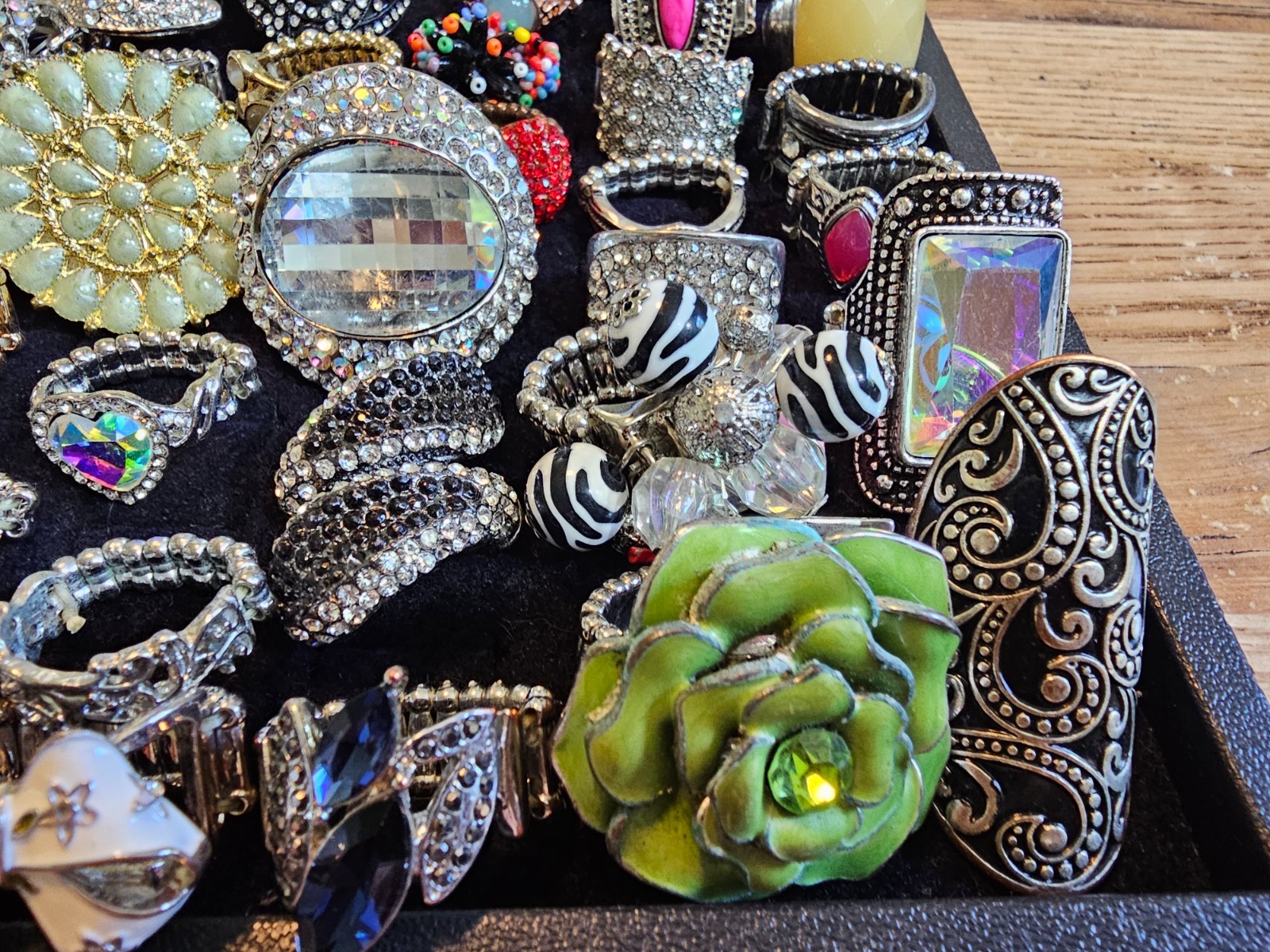 HUGE Lot of 169 Rings All Stretch Bands Rhinestone Retro Fun Colorful Bling!