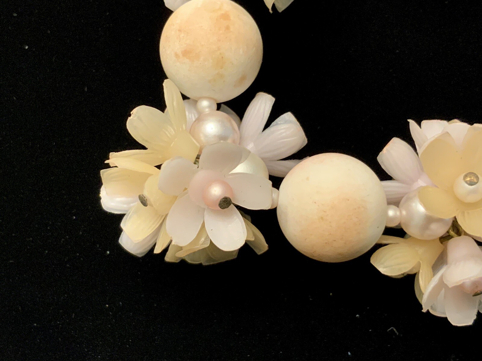 Vtg. 1950s-60s 18” Necklace, Pink Floral Design, Early Plastics, Post War Japan