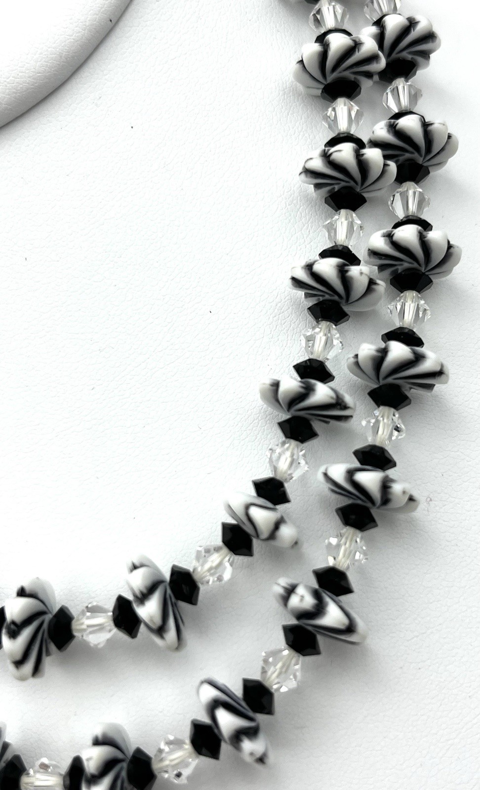 Vintage WHITE & BLACK Plastic FLOWER Two Strand Necklace & Earrings SWIRLY