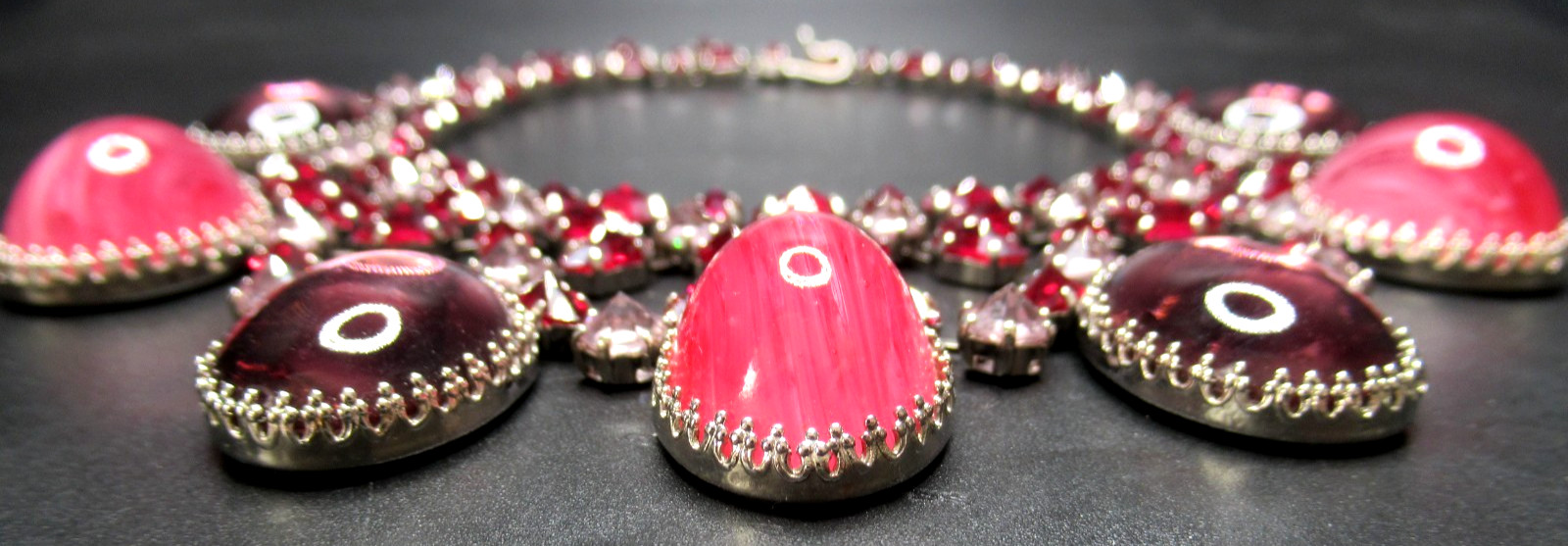 SCHREINER Amazing Pink Purple & Red Inverted Rhinestone Glass Cabochon Necklace