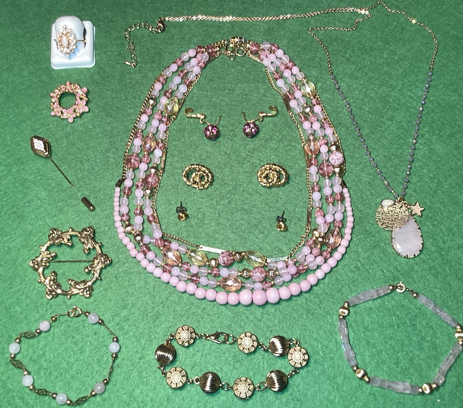 Vintage Pink & Gold Tone 14 Piece Mixed Jewelry Lot Gorgeous Pale Pink Sparkles