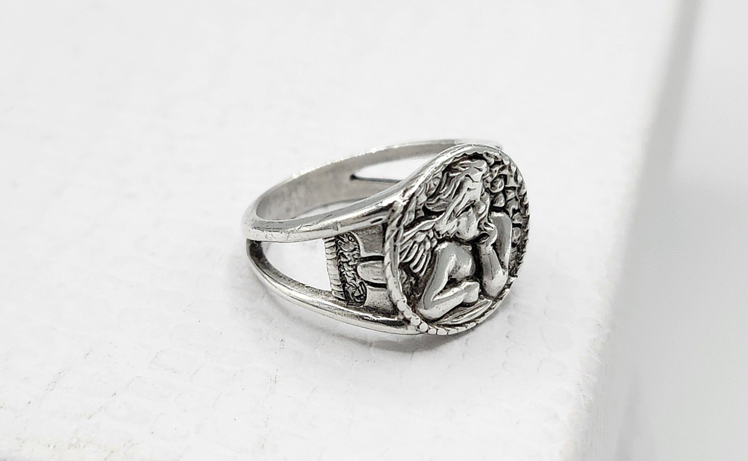 Designer Vintage Shube’s Dakota West Sterling Silver Cherub Angel Ring Size 5