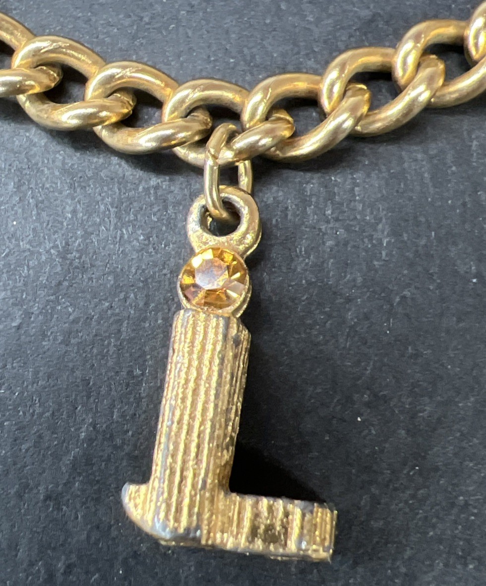Vintage 70s gold tone New York City buildings landmarks charm bracelet 6.5” READ