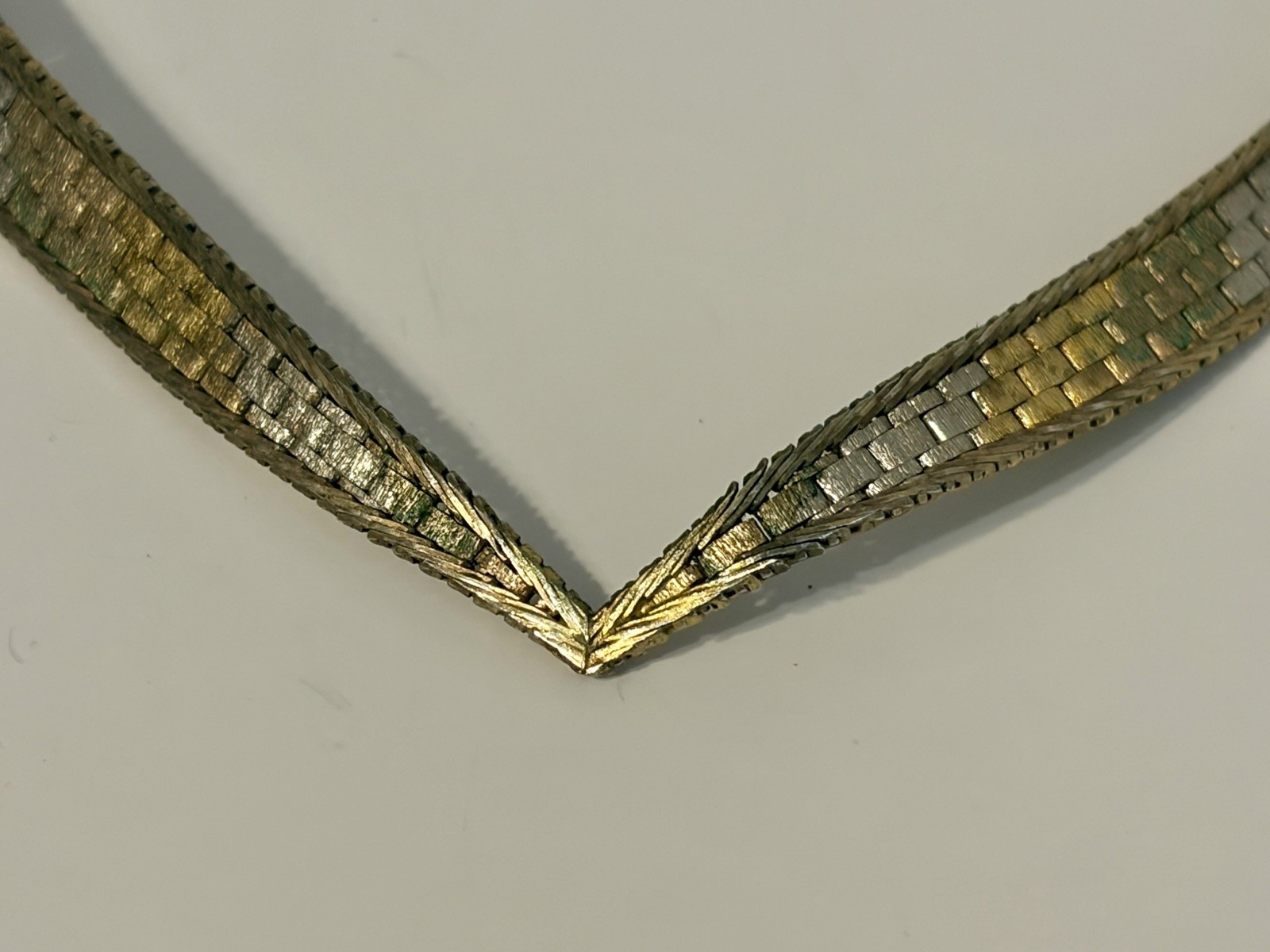 Vintage Tri-Color Mesh V Silvery Necklace gold/silver/bronze 925 Silver