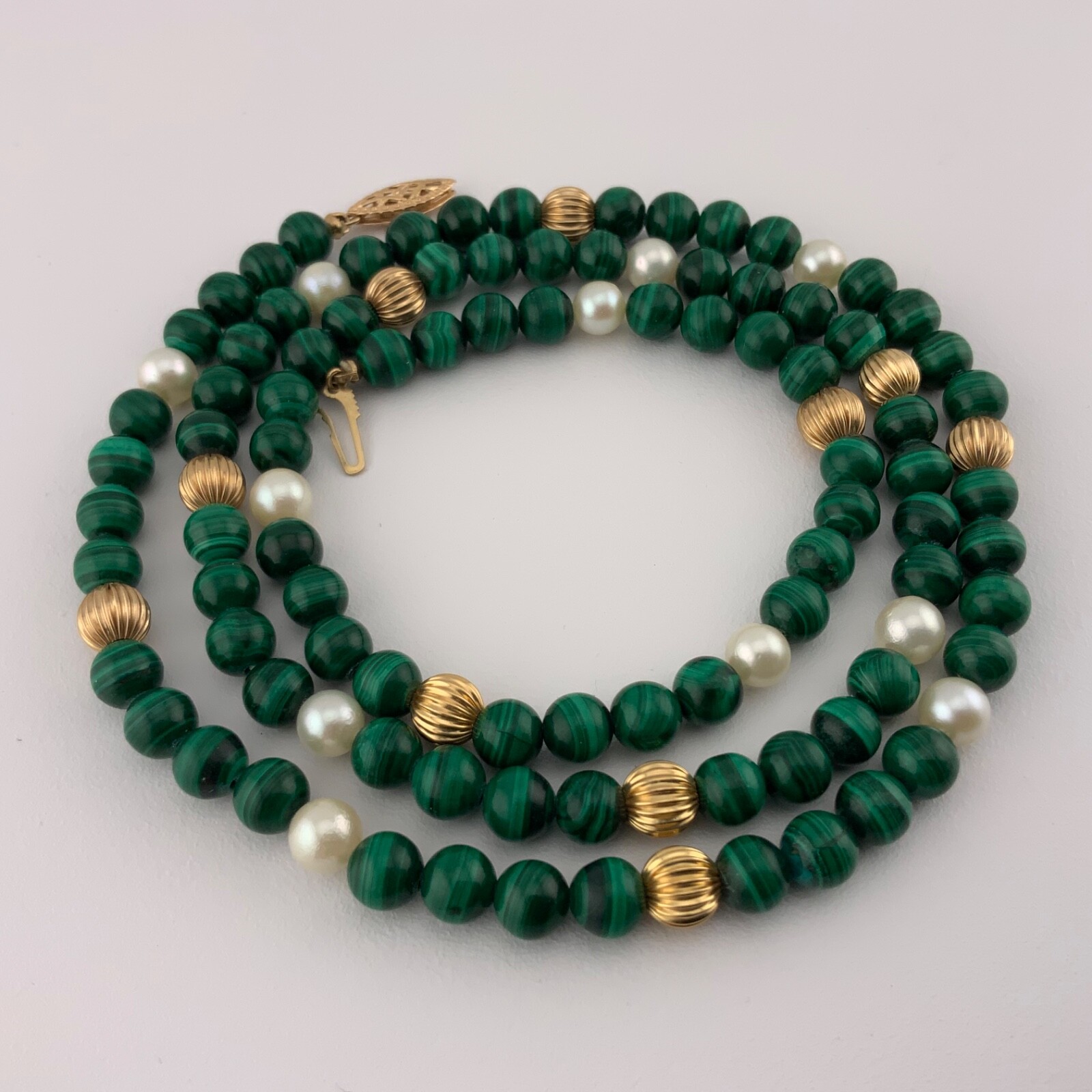 Vtg Malachite Pearl 14kt Fluted Gold Bead Necklace Green 24 Inch Fish Hook Clasp