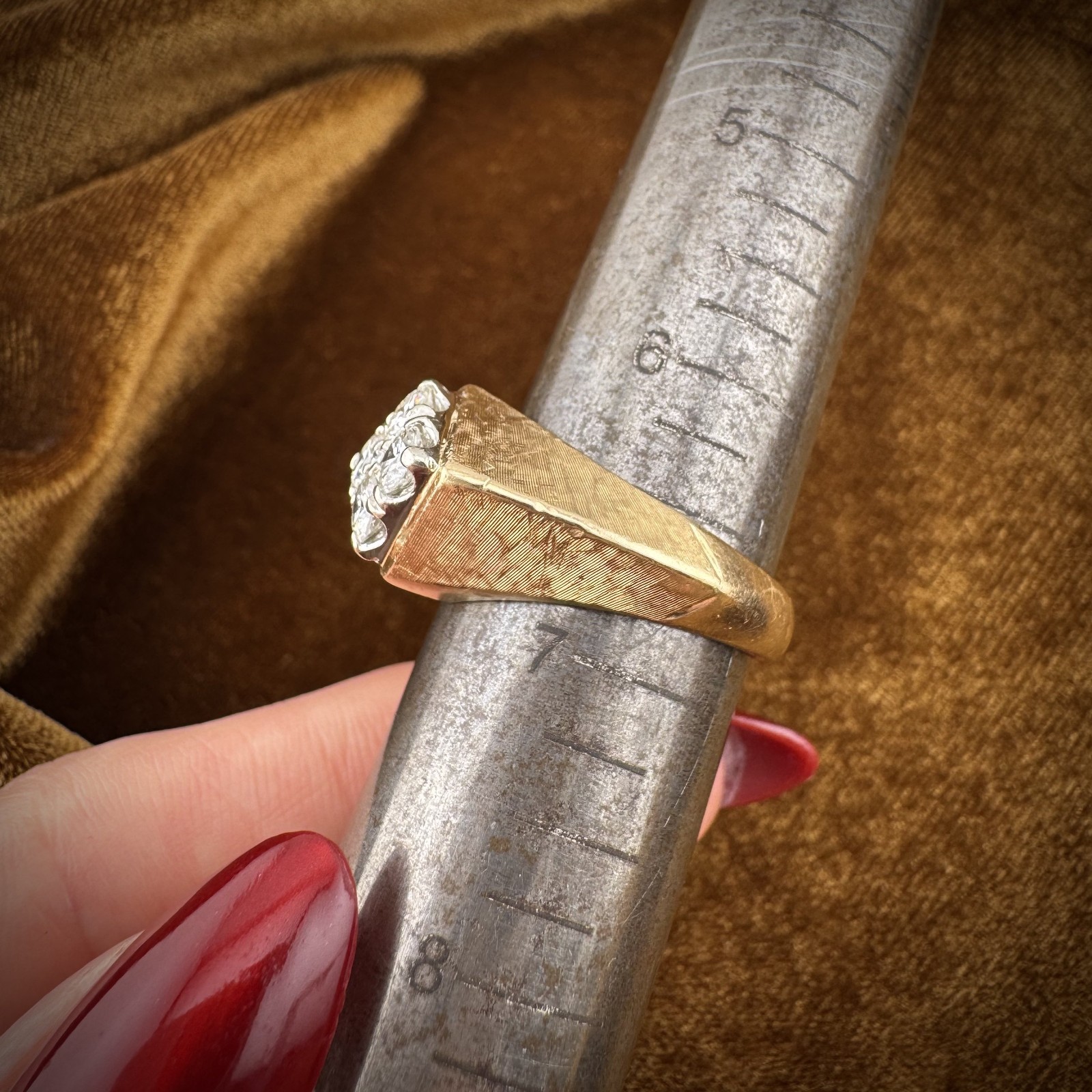 Vintage 1960s–1970s 14K Yellow Gold Diamond Cluster Ring 0.82 CTW Size 6.75