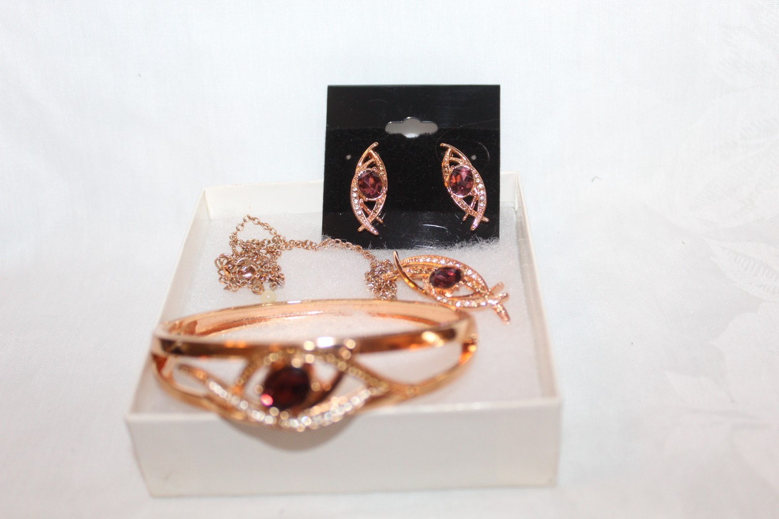 Vintage NRT signed Necklace 16in – 3 in extender, bracelet and earring.