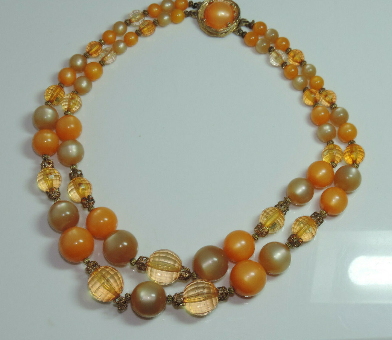 Vintage 60’s 2 tier Peach Taupe Moonglow Bead Gold tone Necklace Ck 100