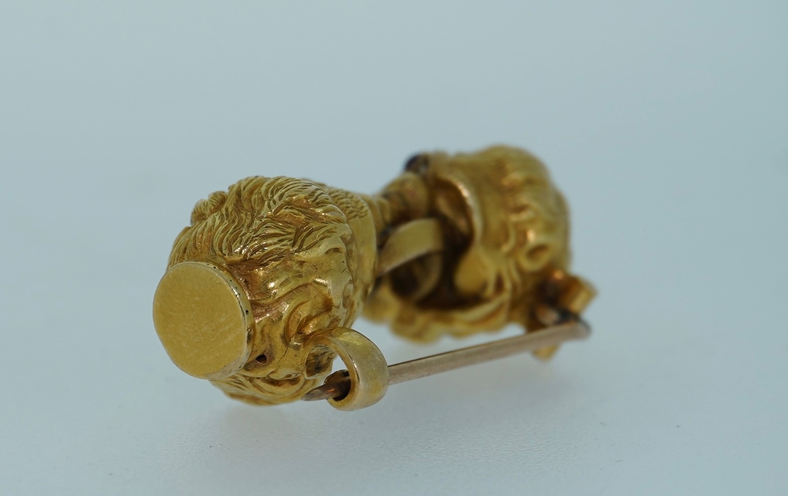 Art Nouveau 18K Double Lion Head Brooch