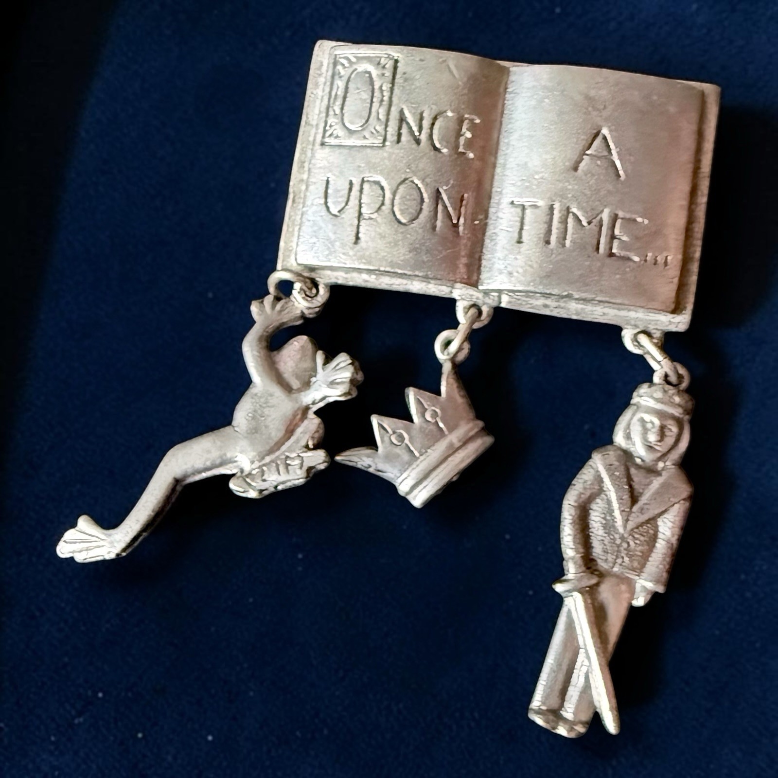 Storytelling Brooch Jim Clift Pewter Once Upon A Time Frog Prince Fairytale Pin