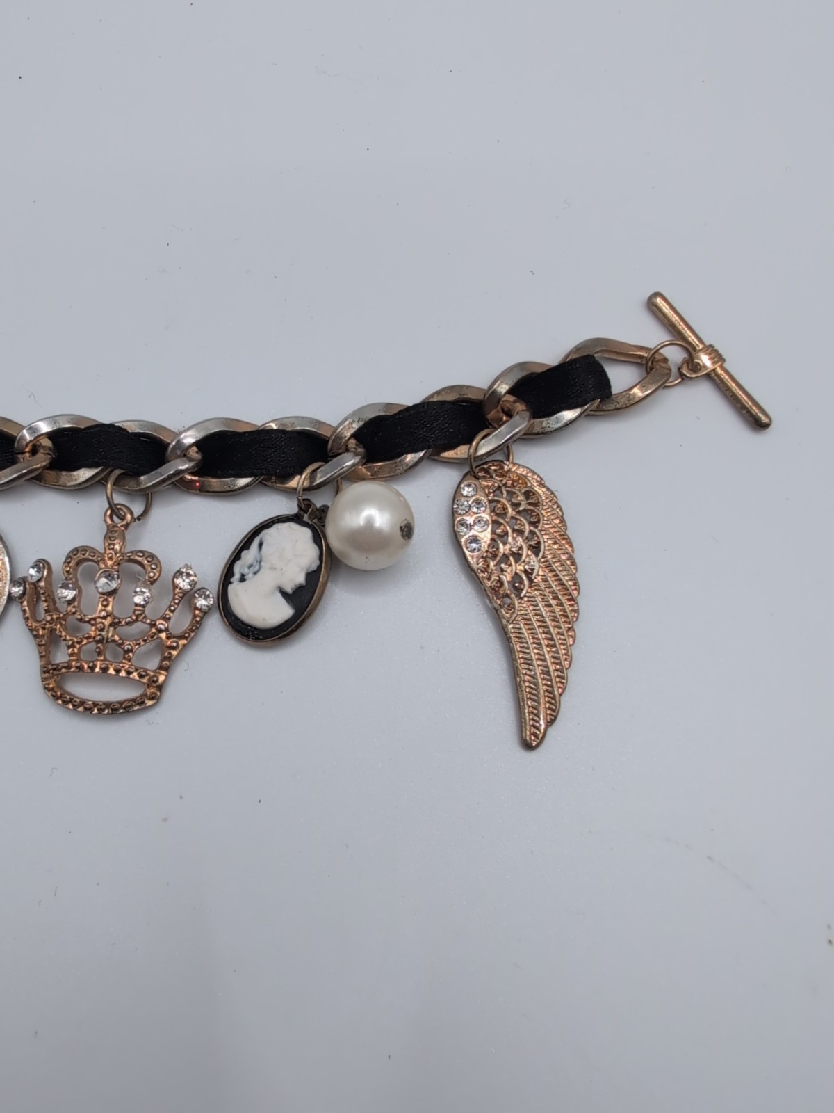 Vintage Cameo Brooch & Bracelet Lot Of 5 Different Styles & Colors