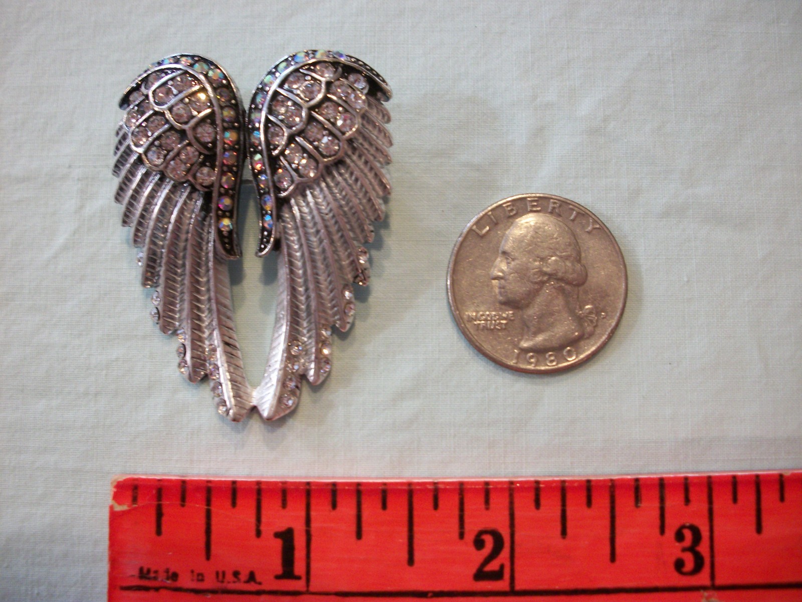 VTG SiLVERTONE/AURORA BOREALIS/CLEAR RHINESTONE (ANGEL WINGS) PIN/PENDANT COMBO