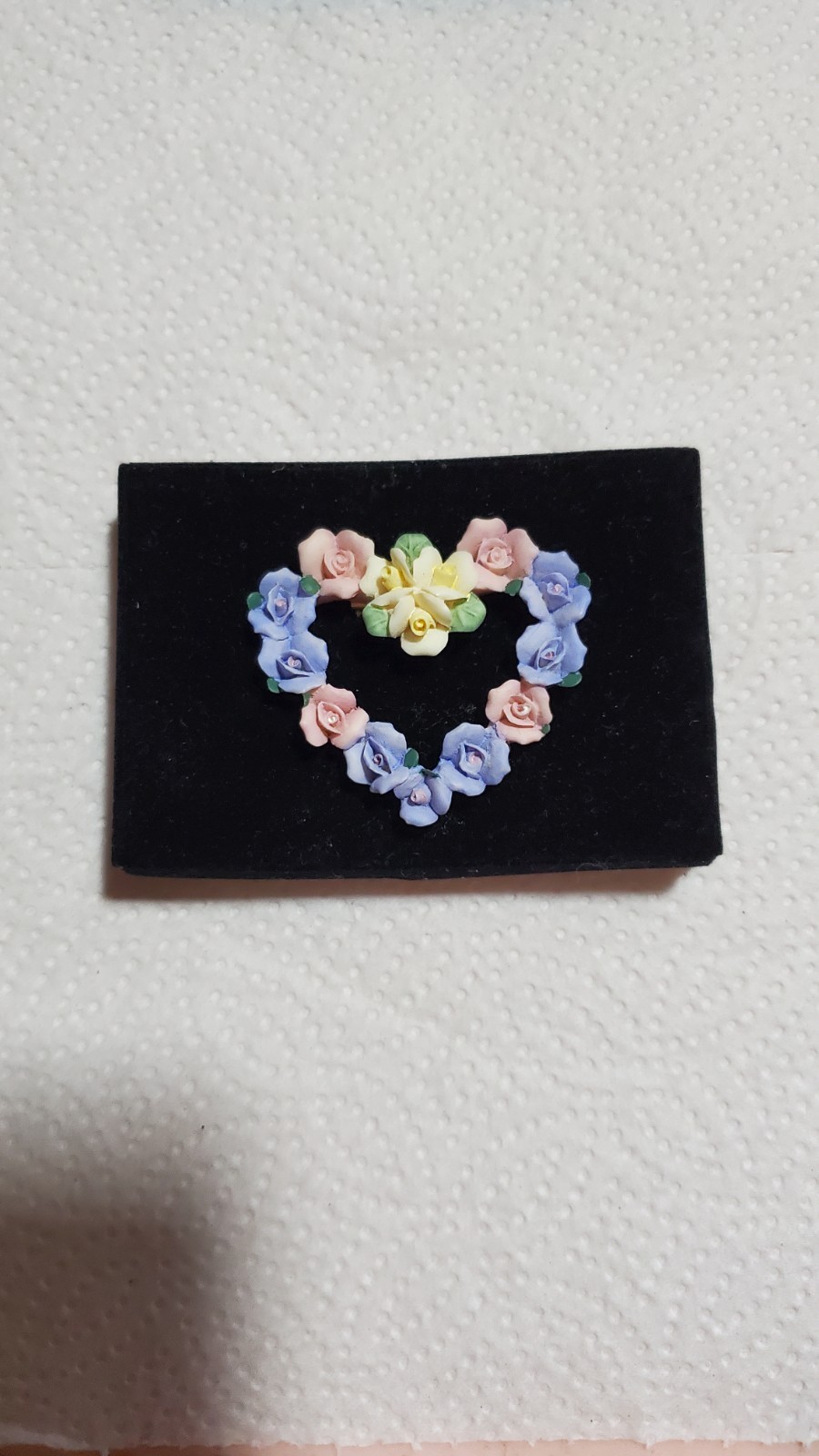 Avon Hearts And Flowers Pin/Brooch**1998**Never Worn