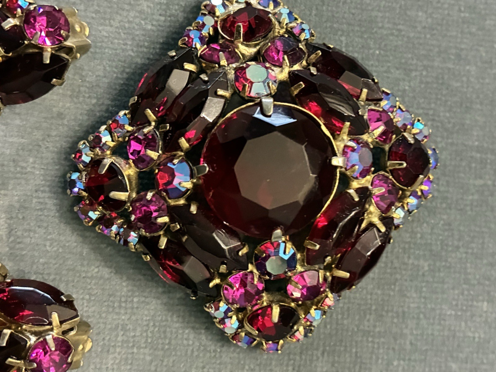 VTG JULIANA DeLIZZA ELSTER RED FUCHSIA RHINESTONE BROOCH EARRINGS SET PARURE