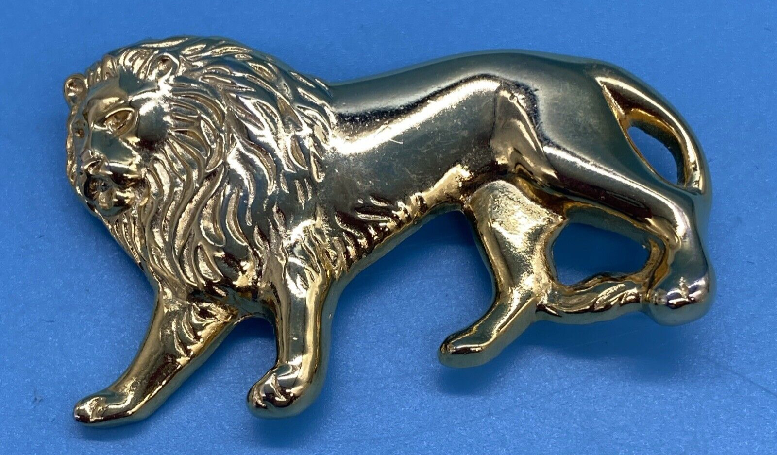 Lion Brooch Not Signed 2.25″ L x 1.5″ T Walking Medium Size Gold-Tone Metal VTG