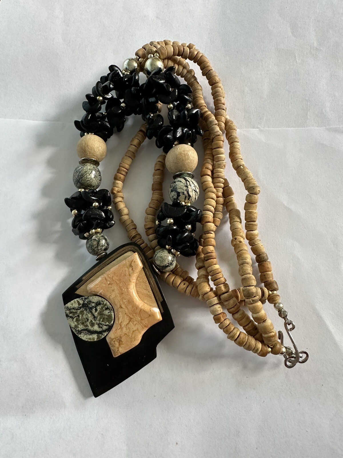 Boho Wood Bead Chain Necklace With Lucite And Stone Pendant & Lucite Accents 24”