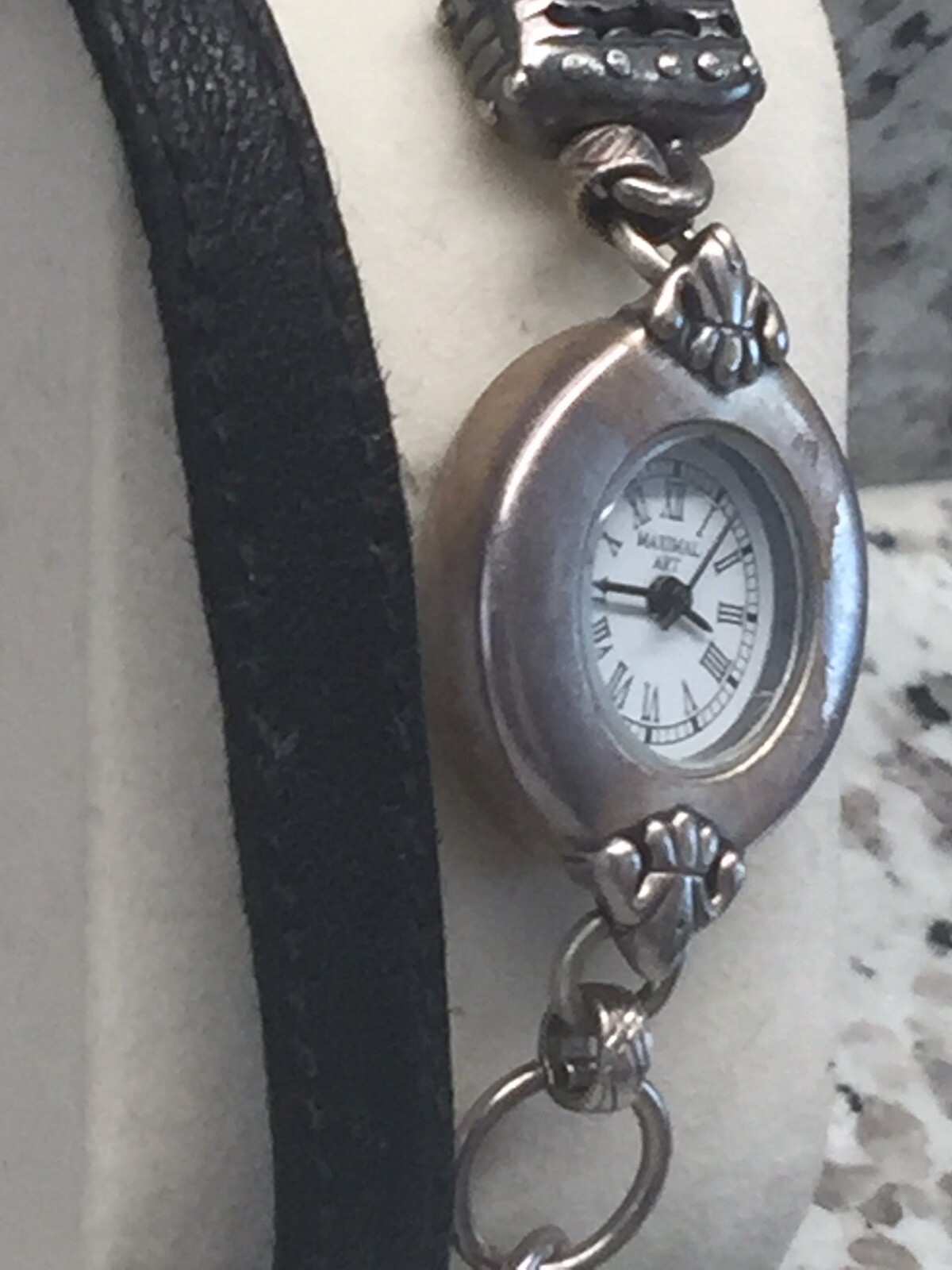 Maximal Art John Wind Silver Tone Hand Necklace Charms Pendant Watch 2002