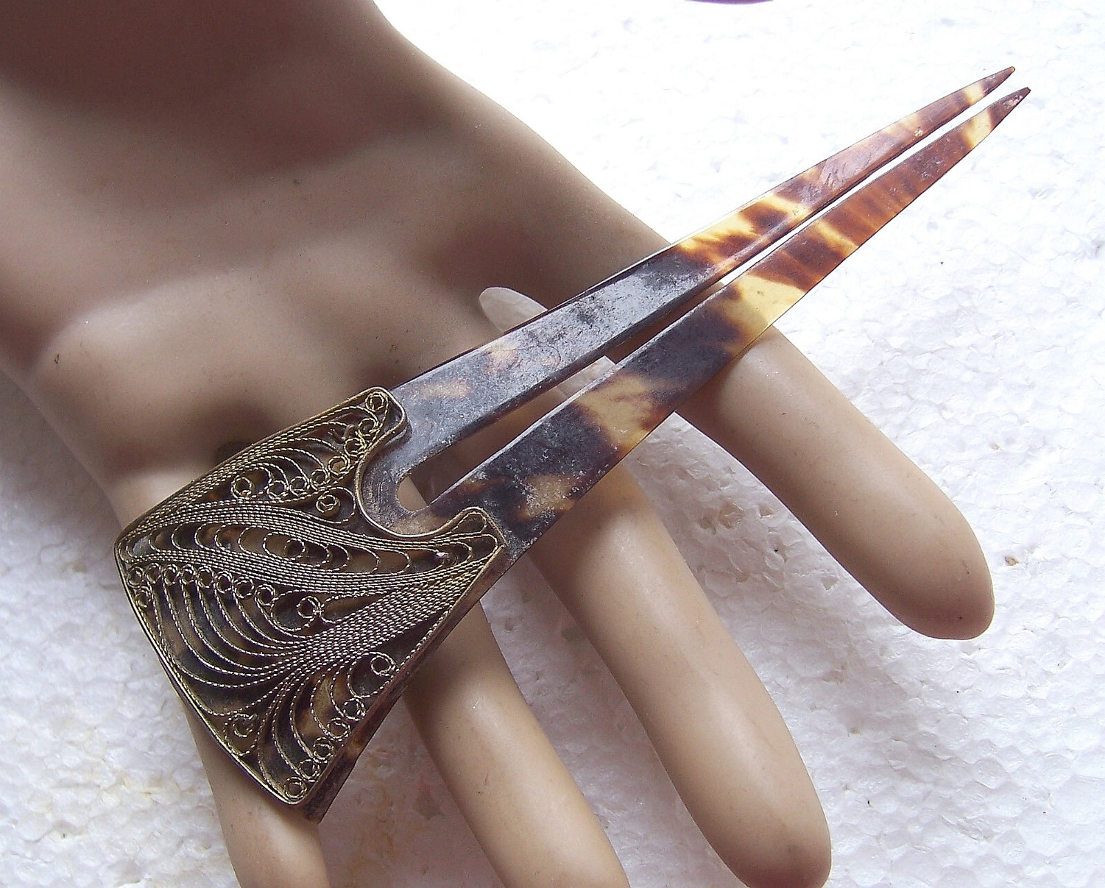Two faux tortoiseshell hair combs with filigree decoration (AAG)