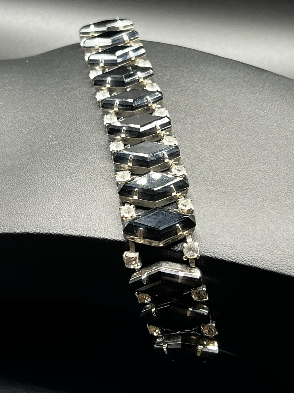 Vintage Black Rhinestone Lozenge Diamond Ice Bracelet 7.25″ Silver Tone