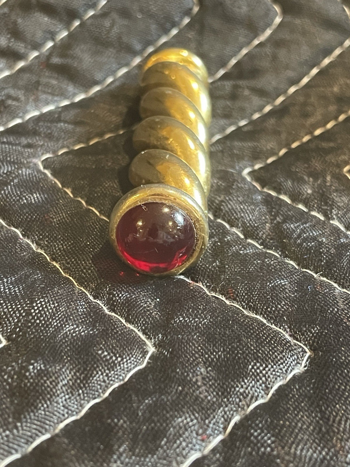 Vintage Red Cabochon Molded Glass Gripoix Gold Tone Bar Brooch Pin Jewelry