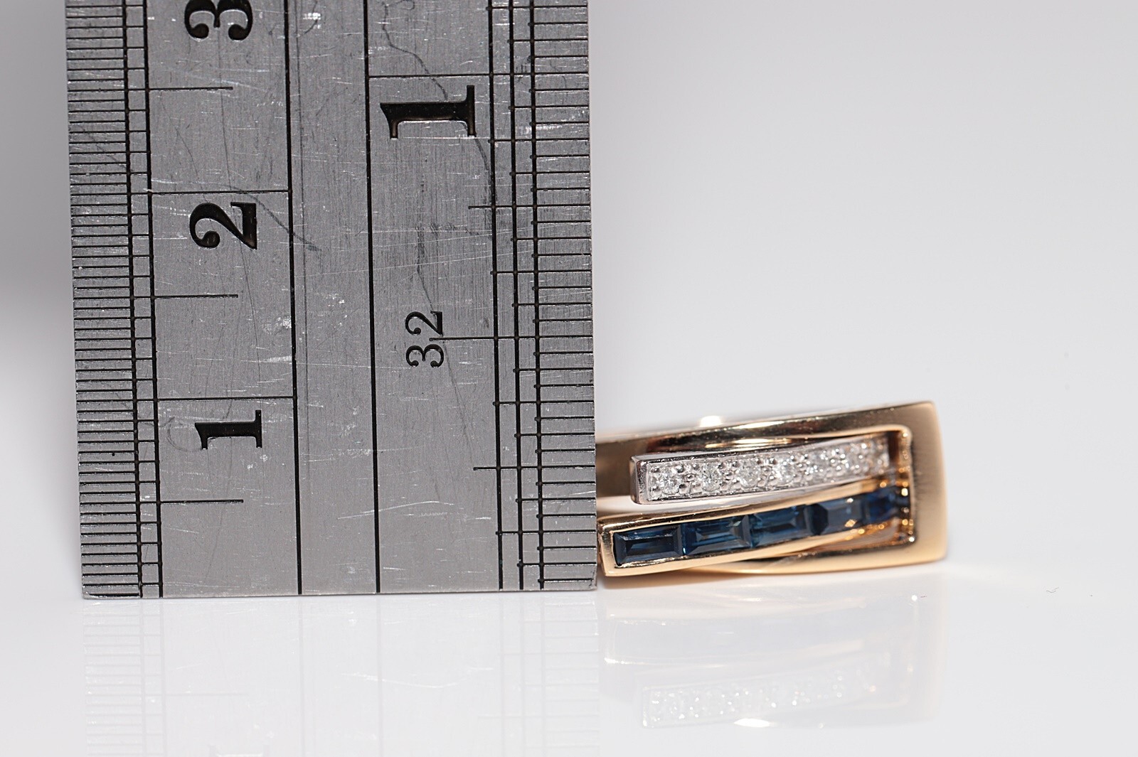 Vintage Circa 1990s 18k Gold Natural Diamond And Baguette Cut Sapphire Ring