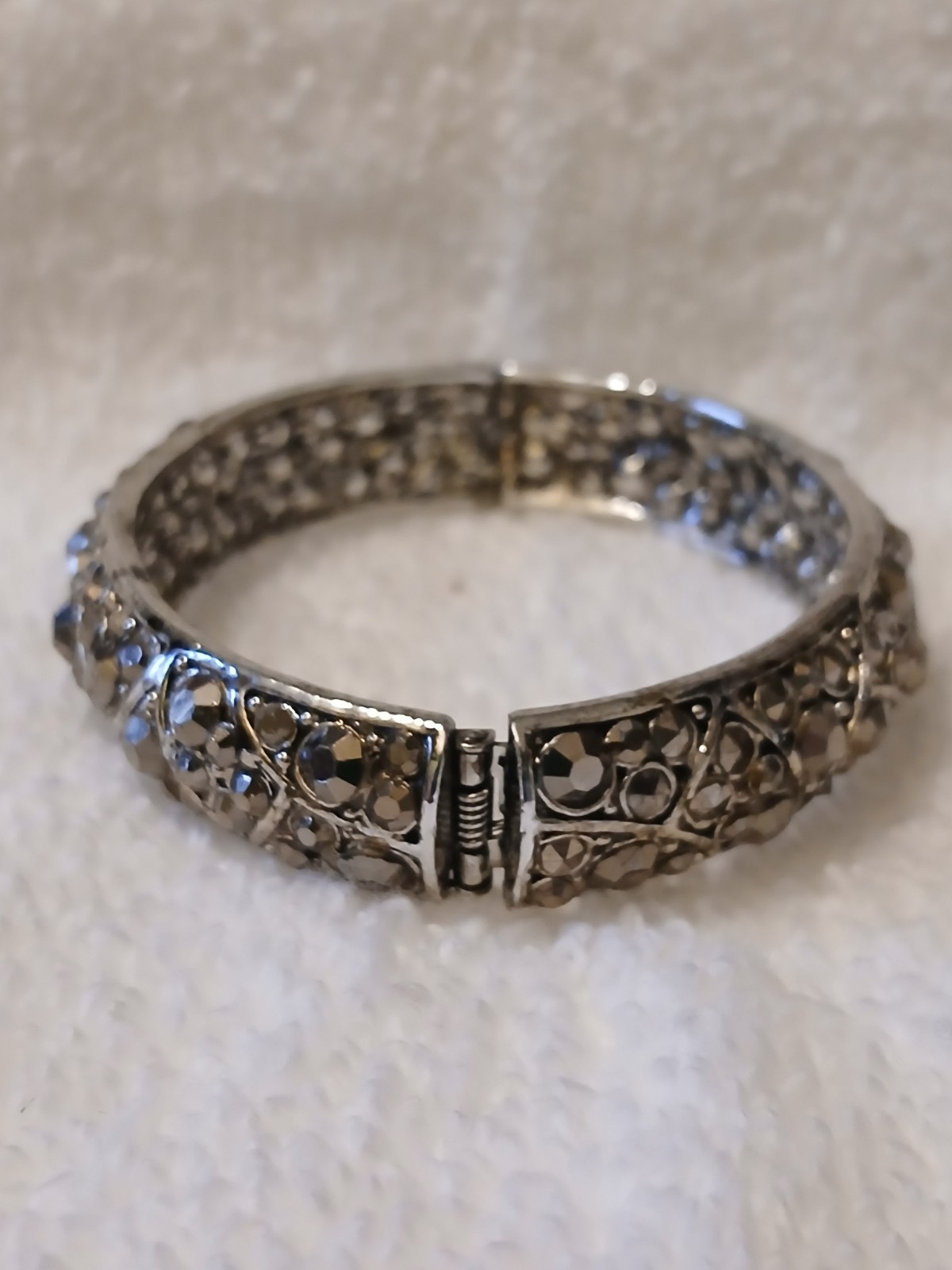 Vintage Signed Hollycraft Hinged Bangle Bracelet Silver Tone Marcasite Style