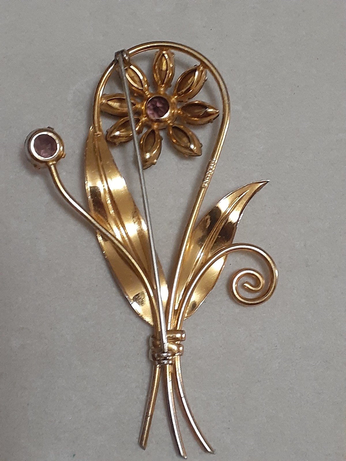 Sterling silver gold plated prong set purple glass flower & stem leaf brooch