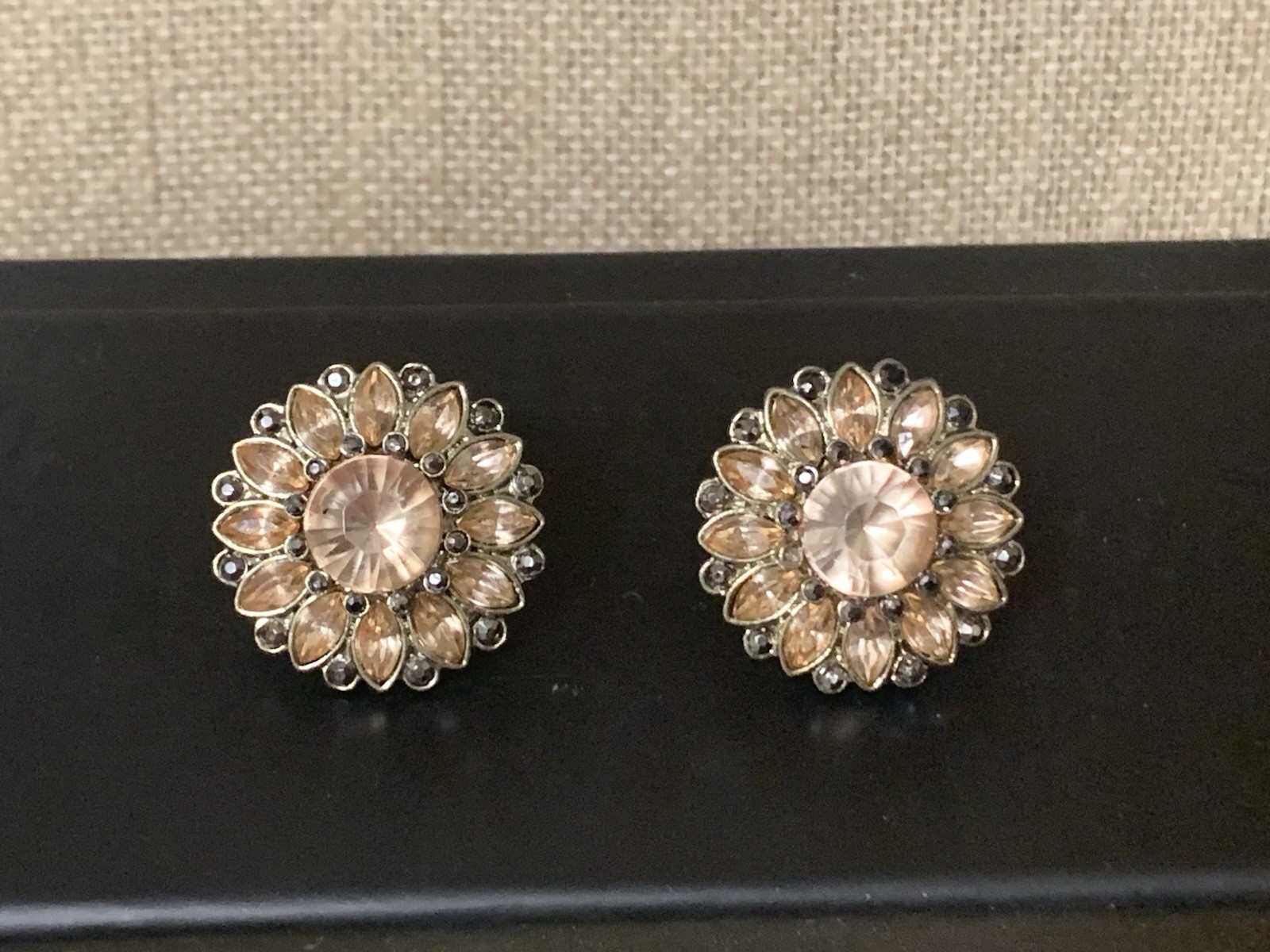 RARE 1950’S VINTAGE PINK CHAMPAGNE CRYSTAL&MARCASITE POST BACK EARRINGS-EXC COND