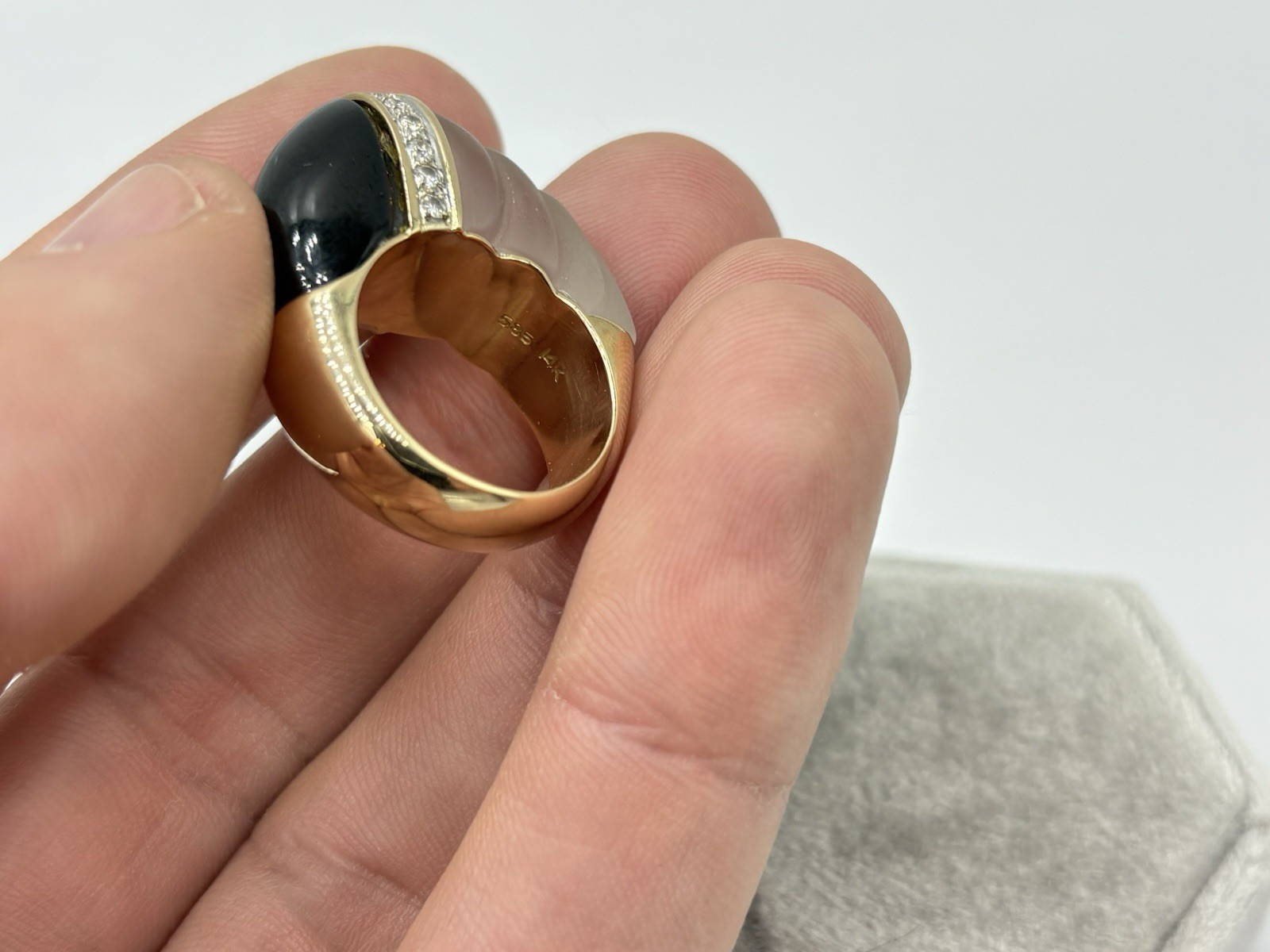 Vintage Gold Carved Frosted Crystal Black Onyx Diamond Dinner Cocktail Ring