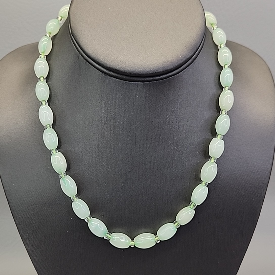 Vintage Chinese Glass Beaded Necklace 7mm Oval 17.5″