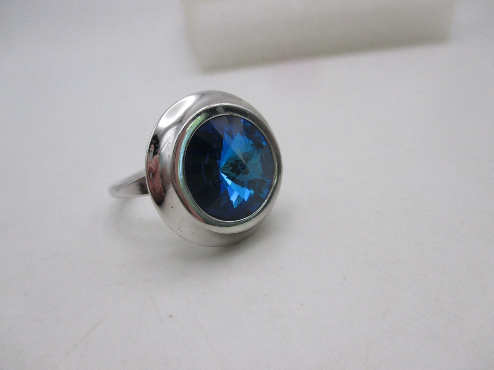 Vintage 1971 Sarah Coventry Liquid Lights Blue Rivoli Ring Adjustable