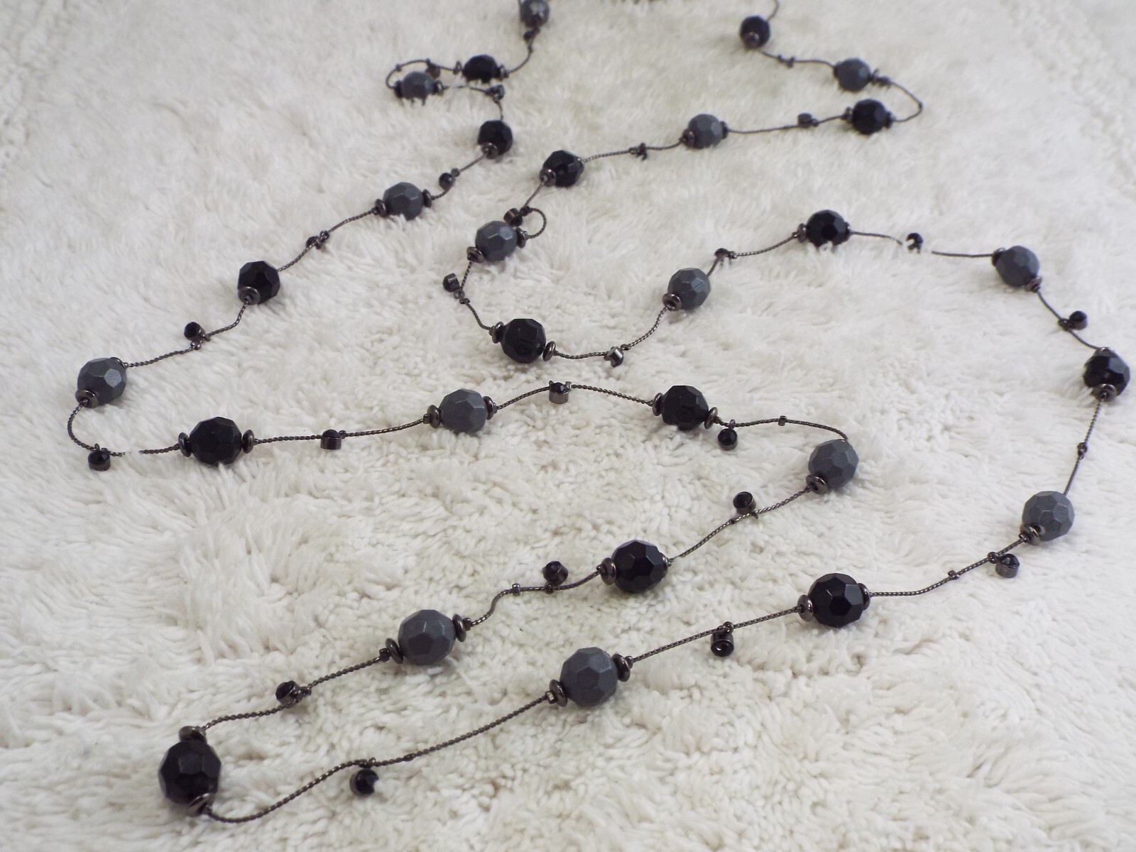 Gunmetal Gray Black Bead Chain Necklace (F44)