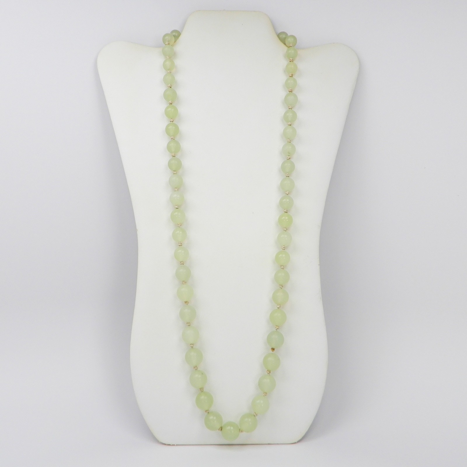 Jadeite Jade Graduated Bead Necklace .925 Silver Filigree Clasp 30″