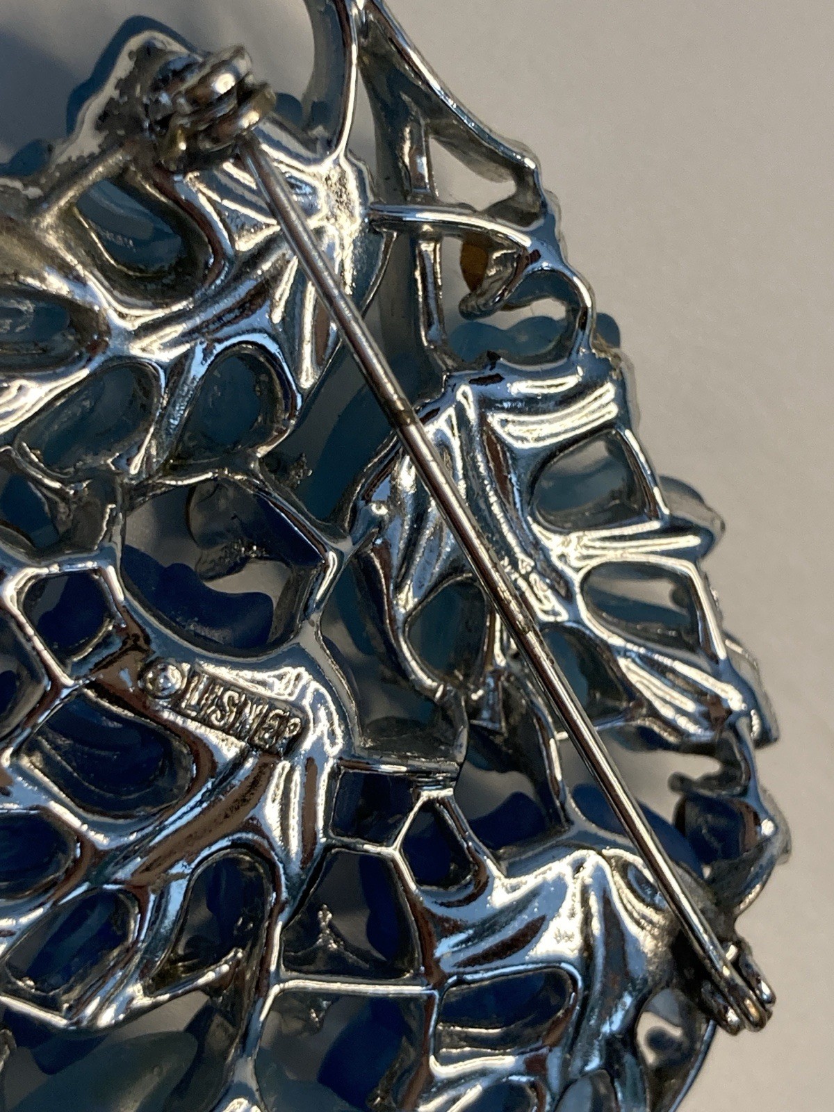 Vintage LISNER Blue Molded Jelly Lucite Leaves Brooch