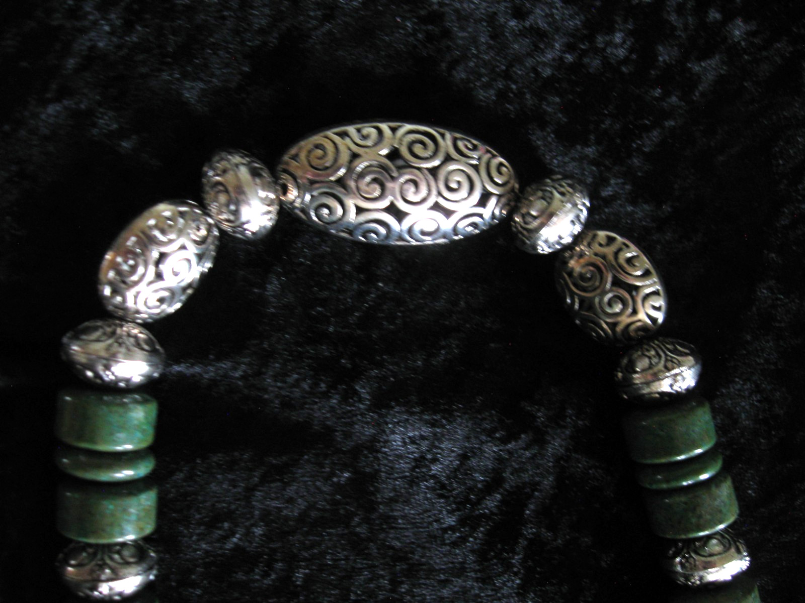 Vintage Polished Gaspetite Beads & Fancy Silver Clasp & Beads 32″ Long Necklace