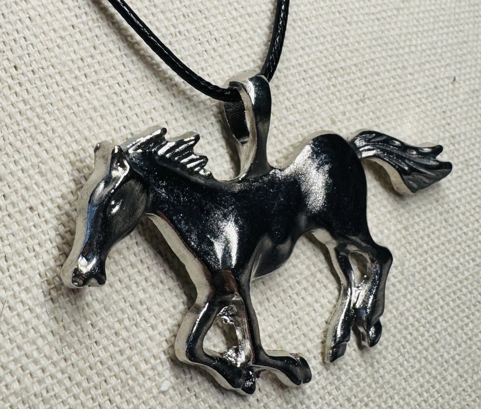 Vintage Silvertone Mustang Galloping Running Horse Pendant On Cord Necklace
