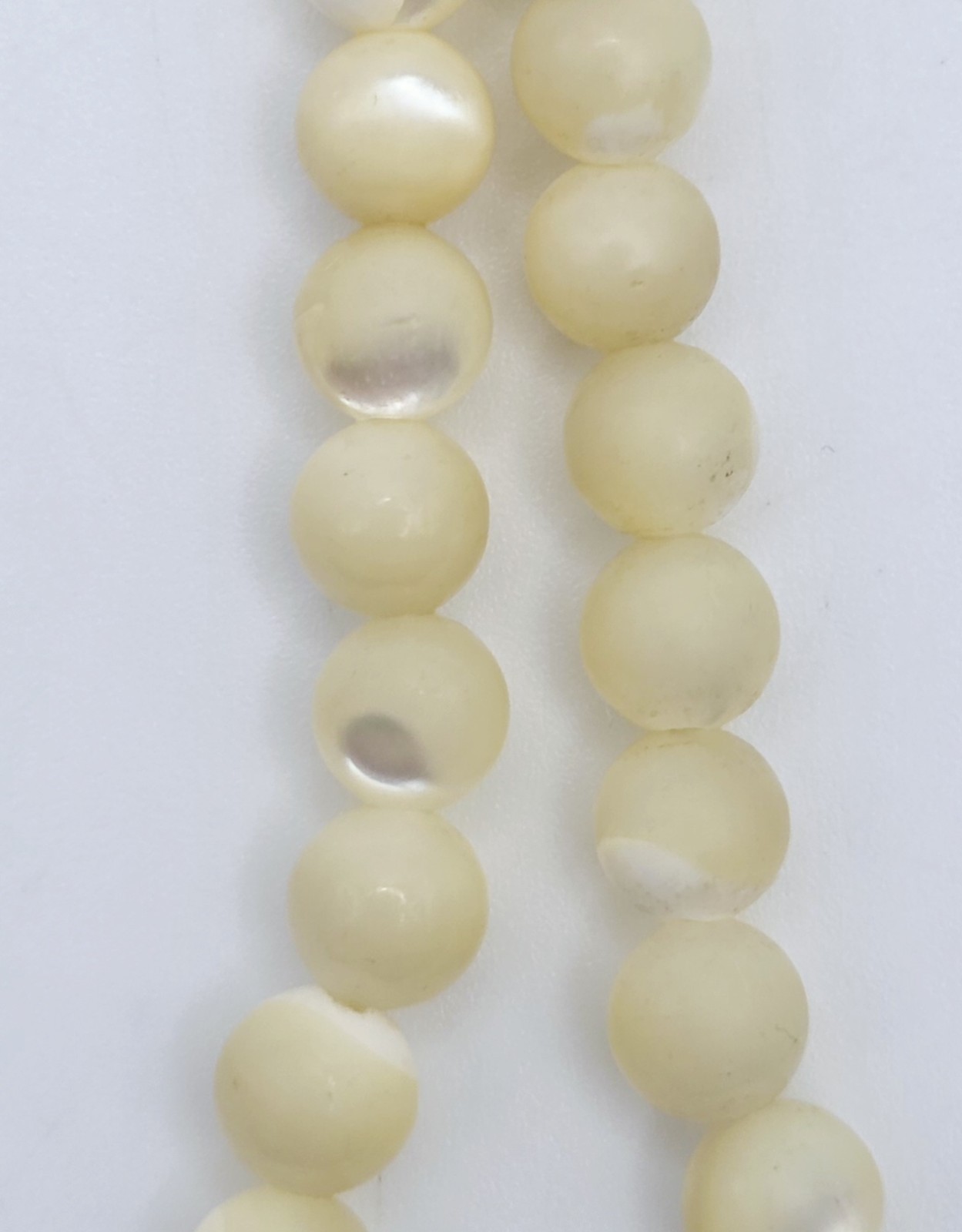 Vintage Mother of Pearl Beaded Strand Necklace 16″ Cream White MOP Choker Brass