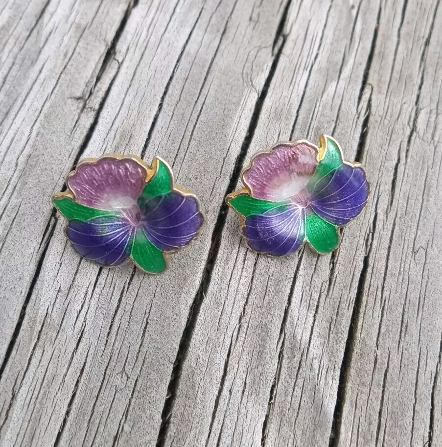 Vtg Orchid Cloissonne Earrings Green Blue & Violet Enameled Floral Design