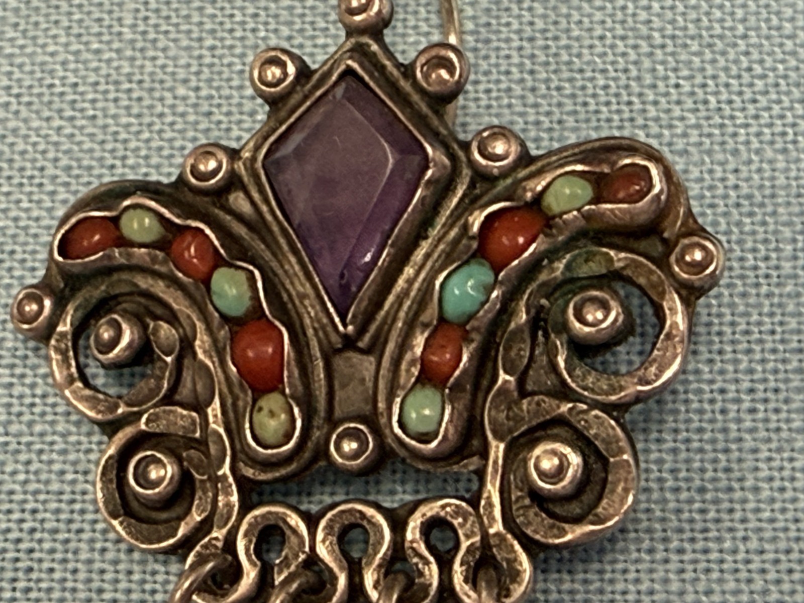 VTG ORNATE CORAL AMETHYST? SINGLE LG EARG TO BECOME GRAND PENDANT almost 2″ LONG