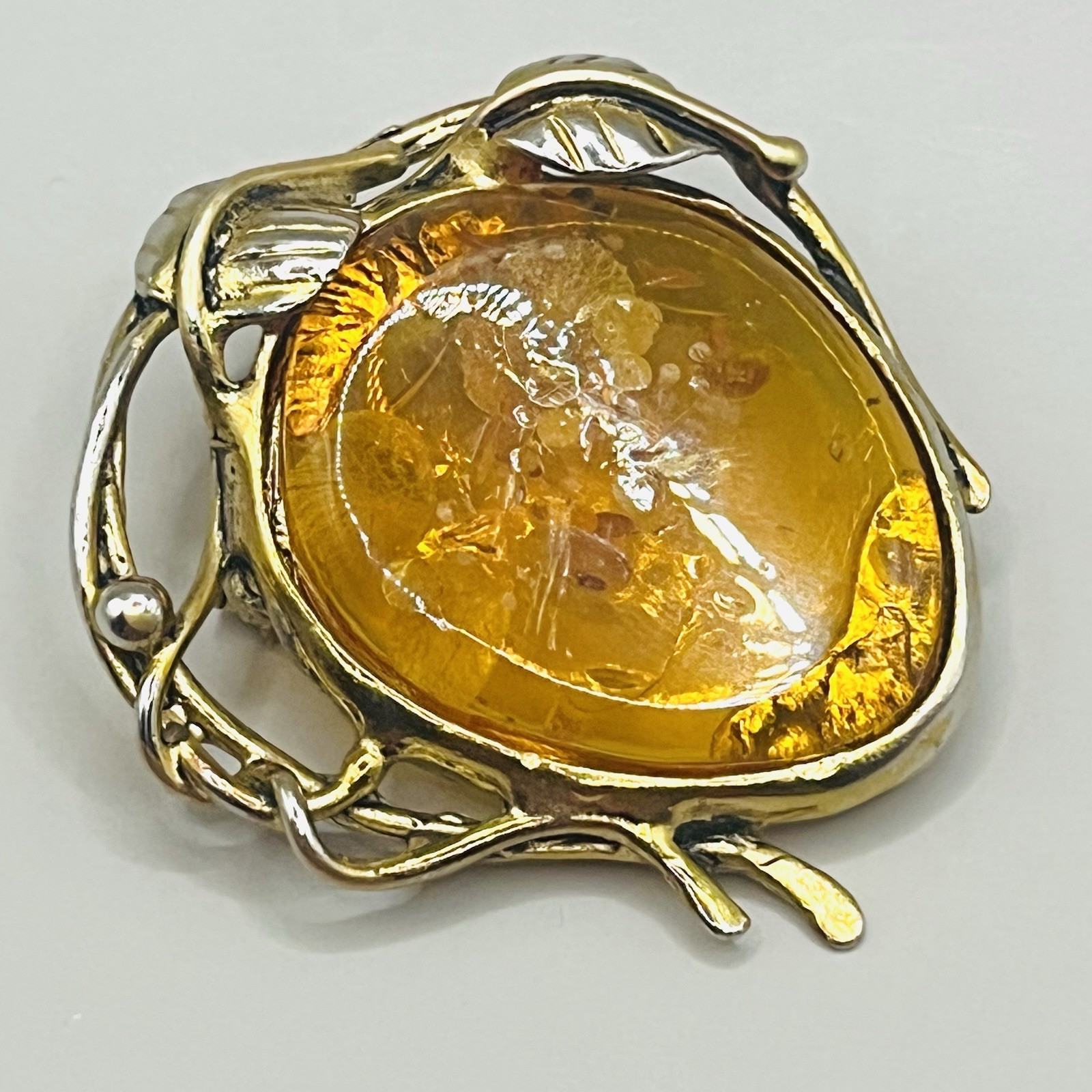 VTG Faux Amber Gold Tone Brooch Honey Brown Art Nouveau Style 2″