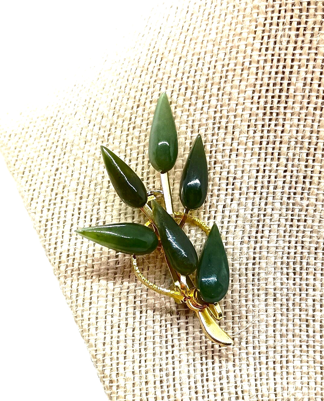 Elegant vintage gold tone metal & simulated green jade bamboo leaf brooch/pin
