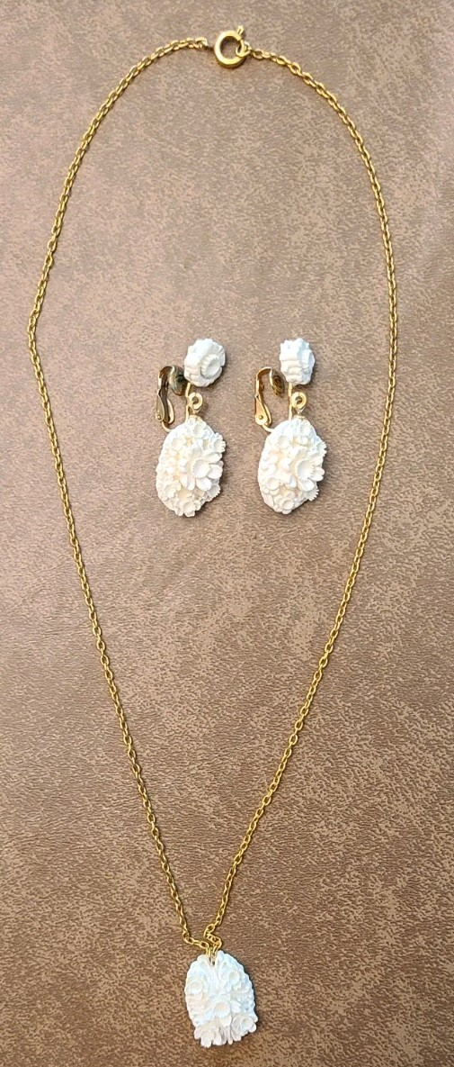 Vintage Lightweight White Carved Celluloid Flower Earrings and Necklace Set
