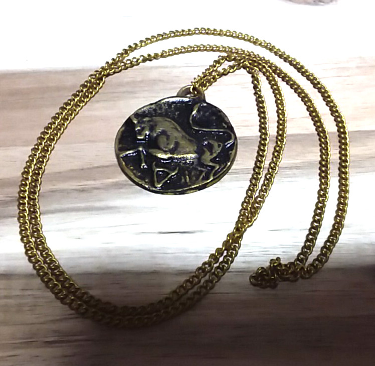 Vintage Zodiac Necklace ~ Gold Tone ~ Taurus (Taureau) April 21 – May 20 ~ 32″